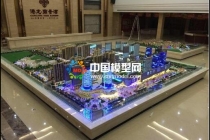 建筑模型是沙盤的一個(gè)部分，沙盤模型內(nèi)容更廣